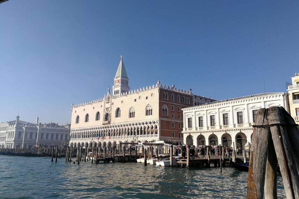 Venezianischer Palazzo Mit Kostenlosen Wlan Naehe Markusplatz Exterior foto